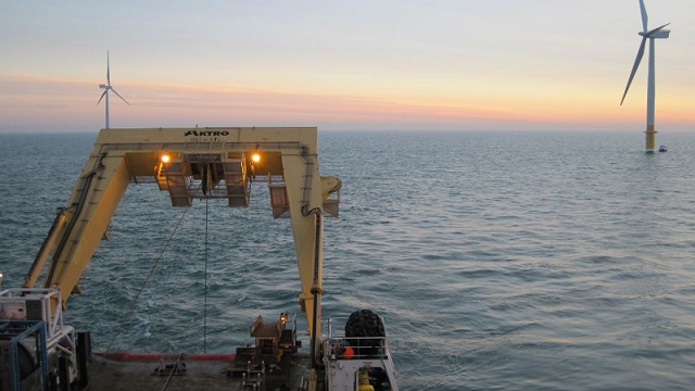 國內離岸最遠的近海風電場首批機組發(fā)電 國內離岸最遠的近海風電場首批機組發(fā)電