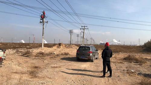 烏海電業(yè)局農電處千里山農電所：開展冬季設備巡視，確保安全生產