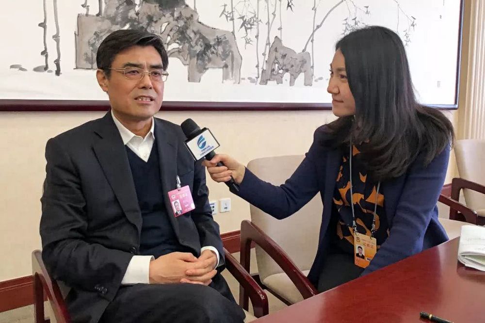 當(dāng)好能源轉(zhuǎn)型與清潔發(fā)展排頭兵——訪全國政協(xié)委員，中國華能集團(tuán)有限公司董事長、黨組書記舒印彪