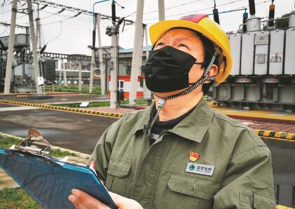 關(guān)鍵時(shí)刻,我必須在——記湖北襄陽供電公司檢修分公司余嶺運(yùn)維班班長(zhǎng)韓小勇