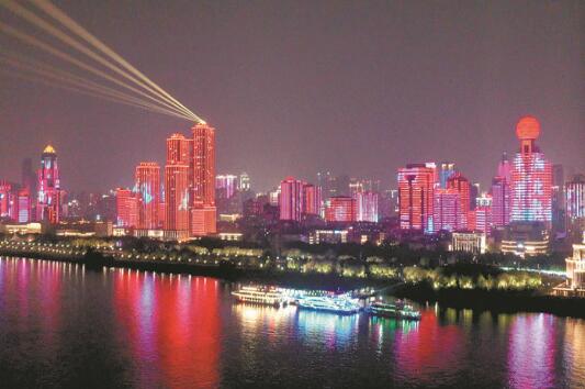 英雄之城，光明新生