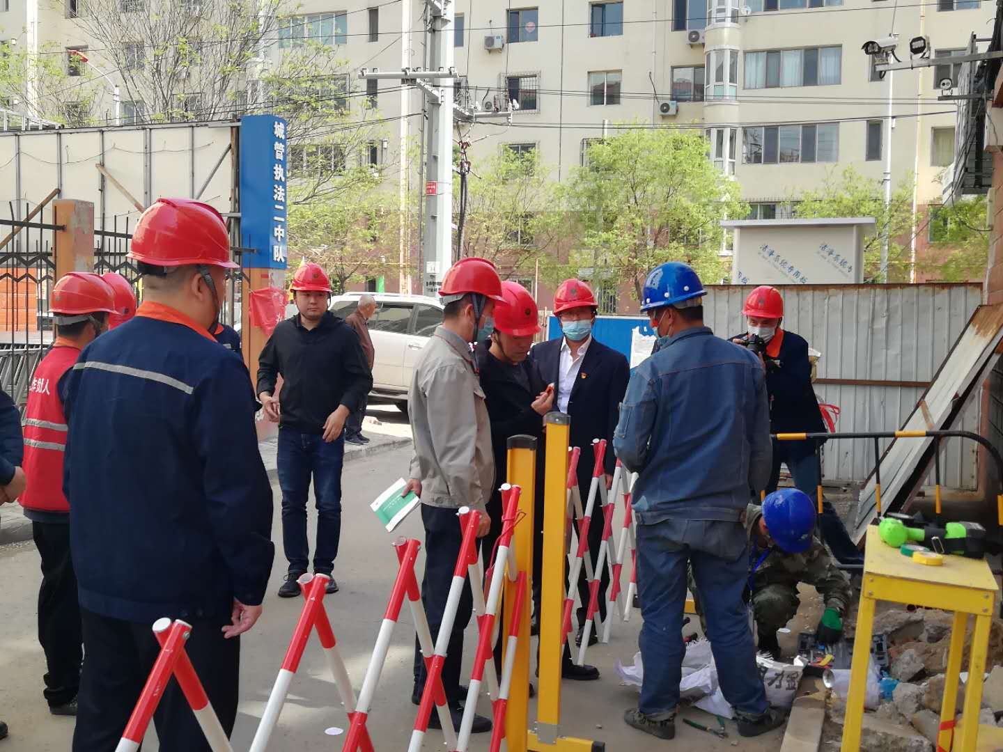 包頭供電局領導蒞臨中石油“三供一業(yè)”項目現(xiàn)場調(diào)研