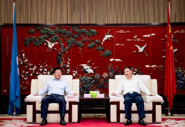 溫樞剛會(huì)見(jiàn)云南能投集團(tuán)黨委書(shū)記、董事長(zhǎng)段文泉