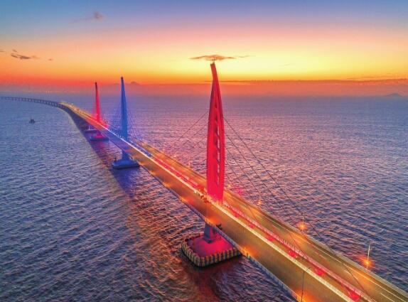 南方電網(wǎng)公司釋放改革能量 為“六穩(wěn)”“六?！痹鰟恿? width=