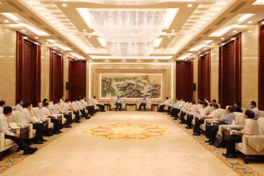 國(guó)家電網(wǎng)公司毛偉明、辛保安與山東省委書(shū)記劉家義、代省長(zhǎng)李干杰會(huì)談