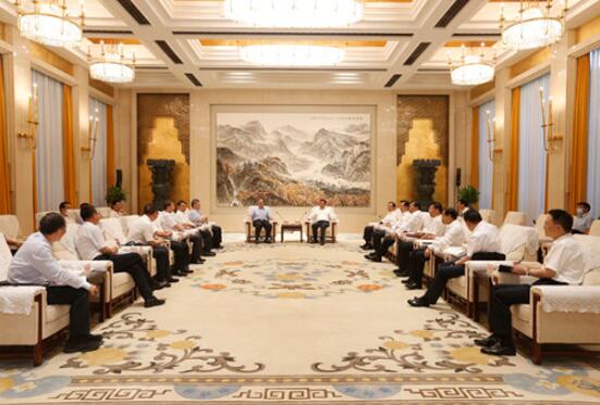 湖北省委書記應(yīng)勇、省長(zhǎng)王曉東會(huì)見國(guó)家電網(wǎng)董事長(zhǎng)、黨組書記毛偉明