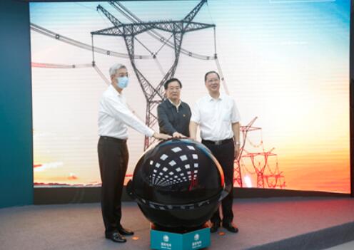 青?！幽稀?00千伏特高壓直流工程啟動送電