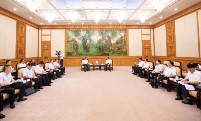 中核集團(tuán)總經(jīng)理、黨組副書記顧軍與福建省委副書記、代省長王寧會談