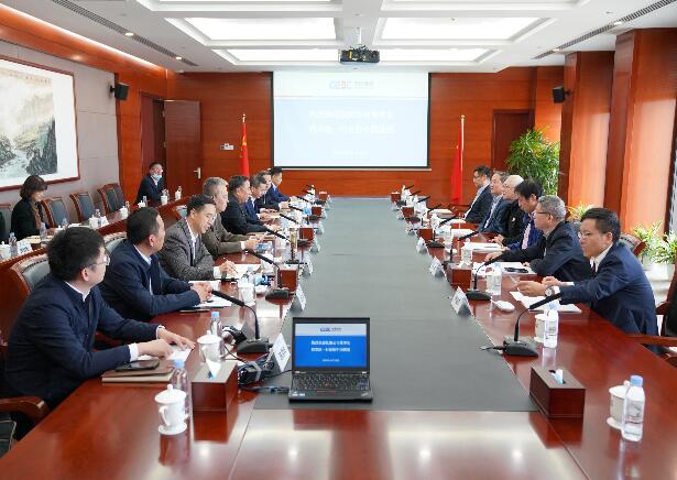 中國(guó)能建黨委書(shū)記、董事長(zhǎng)宋海良與氫陽(yáng)公司董事長(zhǎng)程寒松座談