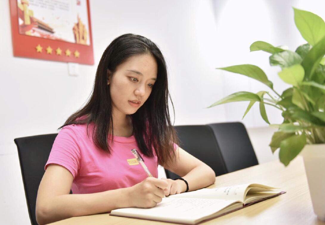 【中國電力網(wǎng)2019年度優(yōu)秀通訊員】李清舟:筆耕不輟寫華章