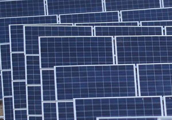 廣東梅州兩個光伏復(fù)合項目總投資35億元，年發(fā)電量為77000萬度