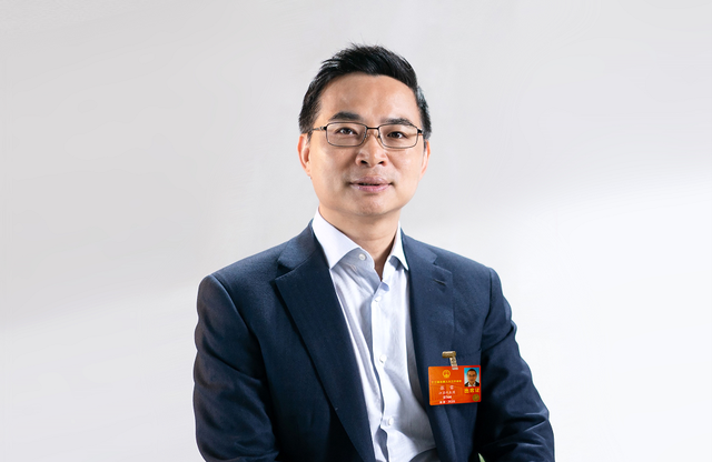 全國人大代表張雷：推動(dòng)零碳新工業(yè)革命