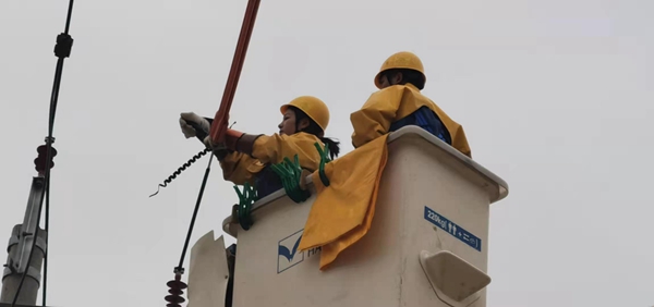 我愿做一名“高空舞者”,為你堅守那一抹涼