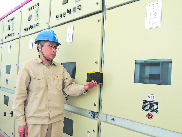 韓建林:履職盡責(zé)守護(hù)萬(wàn)家燈火