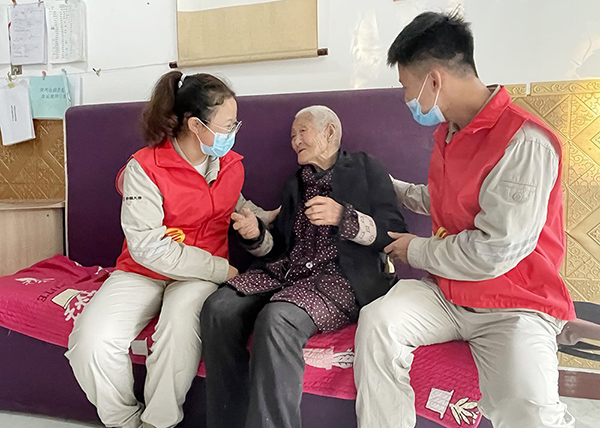 大唐臨汾熱電公司開展“人間重晚情，愛助夕陽紅”志愿服務(wù)活動(dòng)