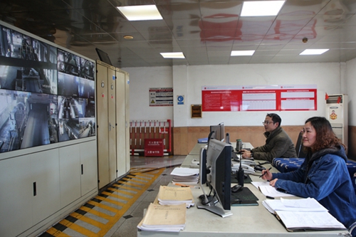 圖片4：“做好來(lái)煤接卸存儲(chǔ)摻燒工作，是我們不變的工作日常?！?JPG