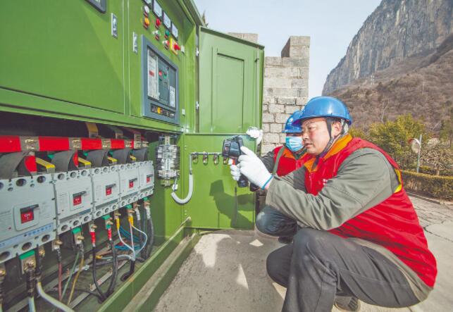 國(guó)網(wǎng)新鄉(xiāng)供電公司:“黨建+項(xiàng)目” 為企業(yè)生產(chǎn)經(jīng)營(yíng)賦能