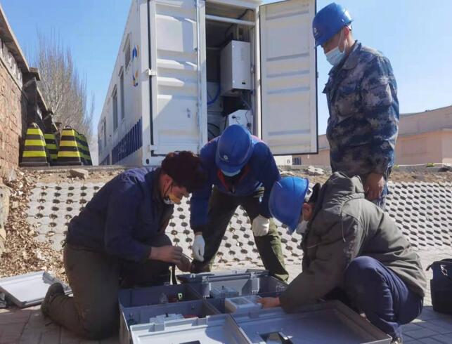 凝聚抗疫合力,緊急施工為方艙極速送電