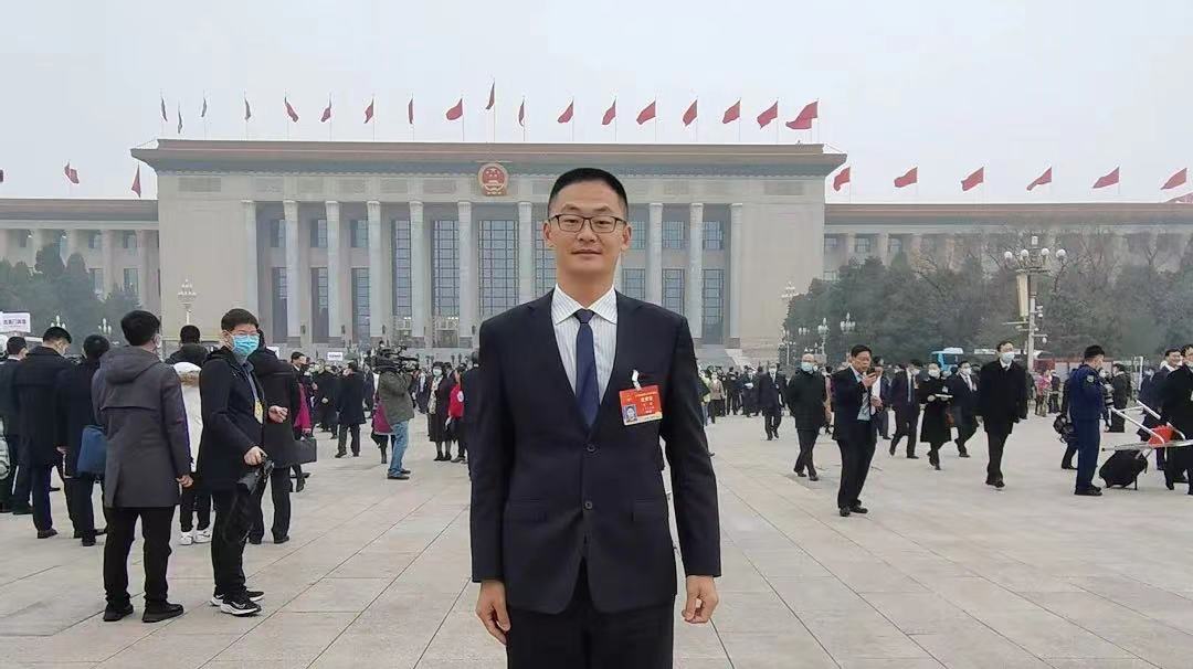 丁明：以數(shù)字化、智能化提升綠色化、低碳化