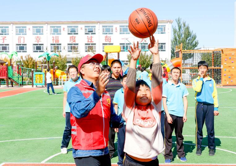 錫林郭勒超高壓供電公司創(chuàng)新“1453”工作機制 奏響新時代文明實踐新樂章