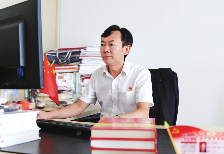 中央企業(yè)優(yōu)秀黨務(wù)工作者李本蒼:甘為平凡事 永葆敬業(yè)心