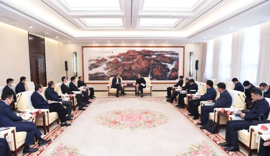 錢智民、江毅拜會內(nèi)蒙古自治區(qū)黨委書記、人大常委會主任石泰峰