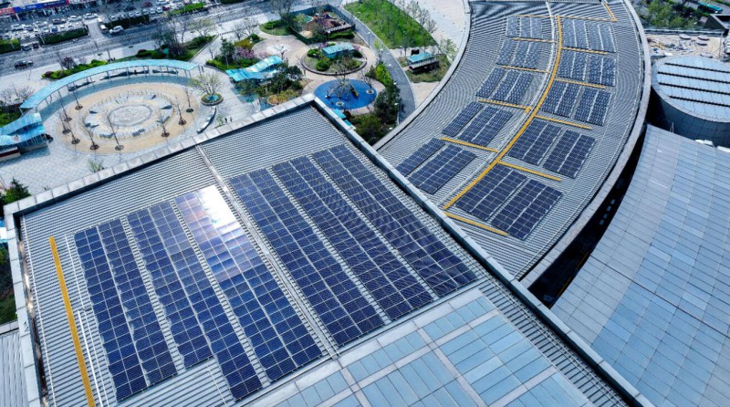 1.2MW！山東商業(yè)綜合體屋頂光伏發(fā)電項(xiàng)目并網(wǎng)發(fā)電