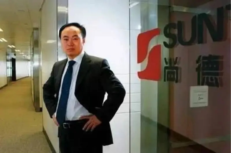 誰主沉?。≈型夤夥暧嗖┺慕K“落幕”