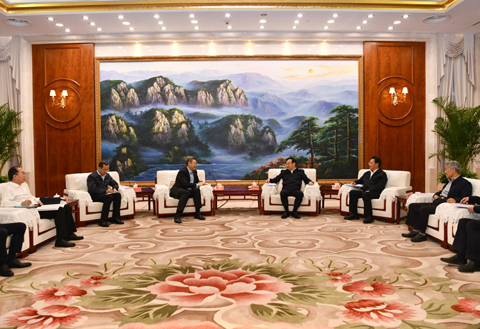 國(guó)家電投董事長(zhǎng)、黨組書(shū)記錢智民拜會(huì)寧夏回族自治區(qū)主要領(lǐng)導(dǎo)