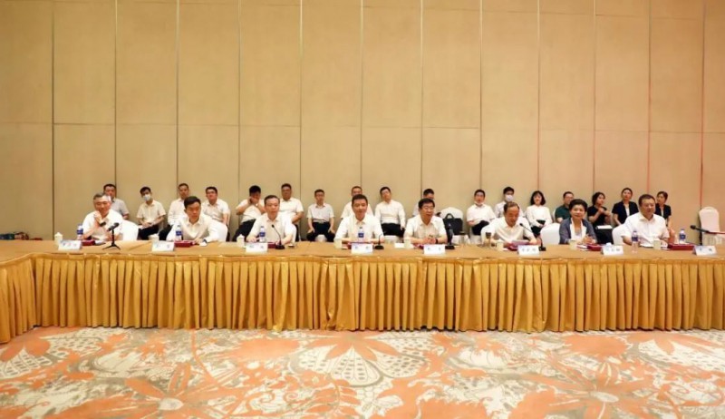 協(xié)鑫、徐工聯(lián)手！布局新能源