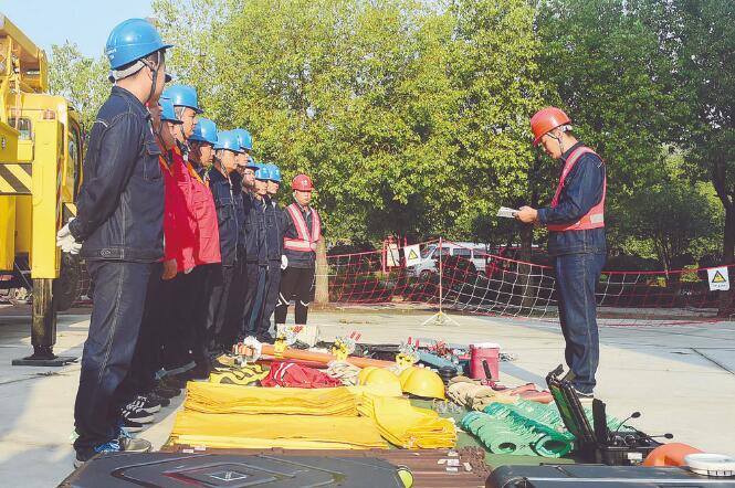 王林波:心中有客戶 肩上扛責(zé)任