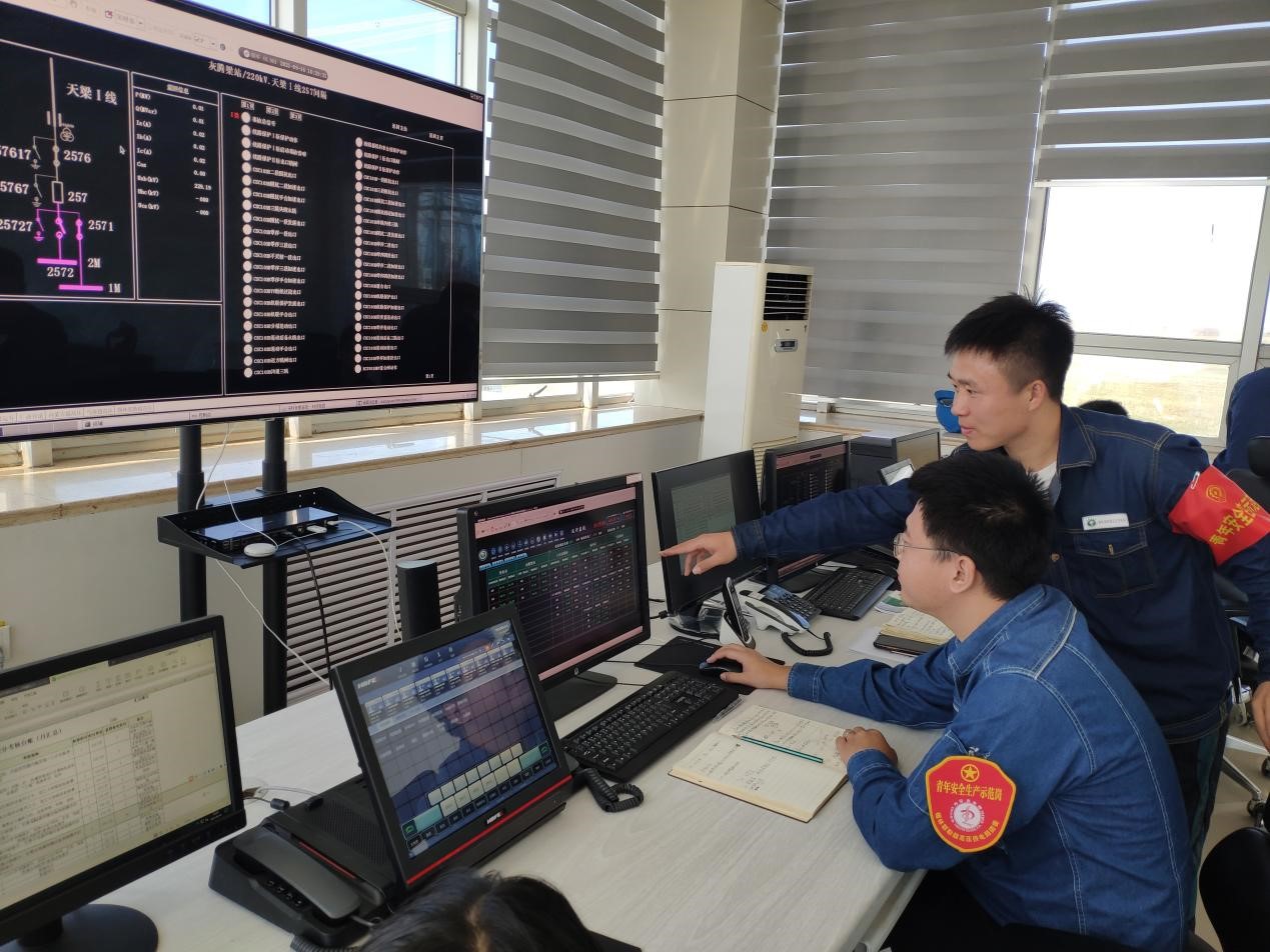 勇?lián)厝?，青年員工譜寫(xiě)奮斗新征程