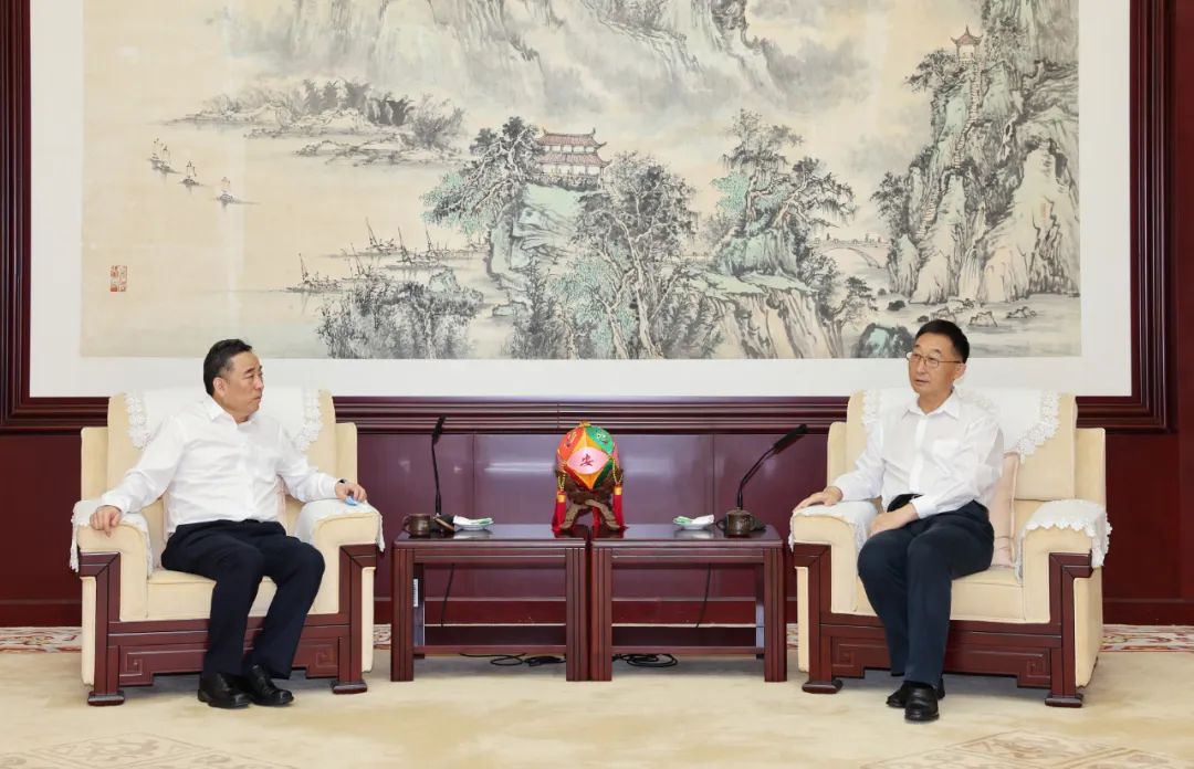 宋海良拜會(huì)廣西壯族自治區(qū)黨委書(shū)記劉寧、自治區(qū)主席藍(lán)天立