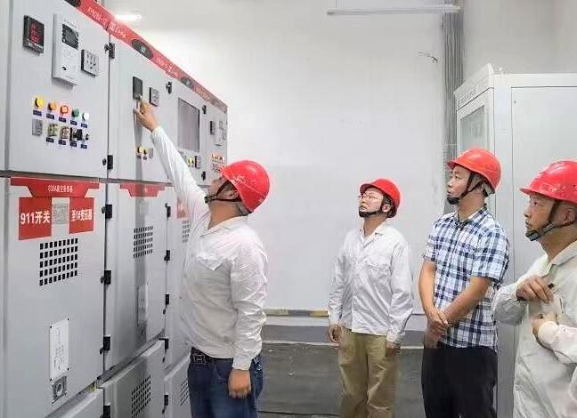 國網(wǎng)宜賓供電公司:引導(dǎo)企業(yè)錯避峰生產(chǎn) 優(yōu)先保障居民用電