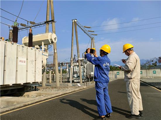 四川蘆山:鏖戰(zhàn)高溫 多措并舉保供電