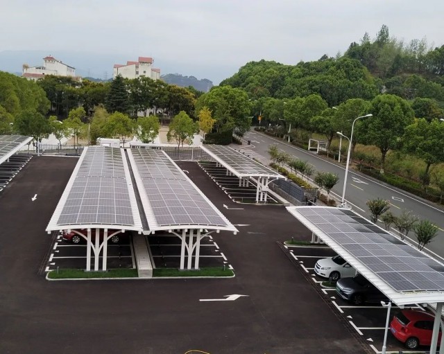 光儲(chǔ)充一體化停車(chē)場(chǎng)，實(shí)現(xiàn)零碳出行新風(fēng)尚