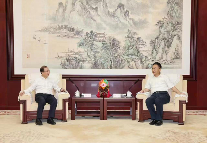 江毅拜會劉寧、農(nóng)生文并調(diào)研駐桂企業(yè)