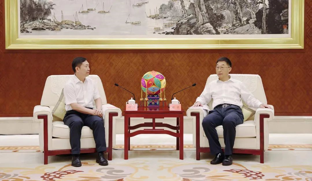 中核集團(tuán)總經(jīng)理、黨組副書記顧軍拜會(huì)廣西壯族自治區(qū)黨委書記劉寧