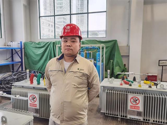伏亦菲：深耕電網(wǎng)二十年，這位80后始終奮斗在前線