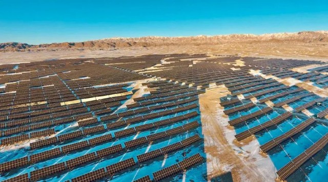 【索比月報】組件價格高位穩(wěn)，開工環(huán)比基本維持，產(chǎn)業(yè)鏈或?qū)⒂瓉碜兏铩?1月光伏組件市場總結(jié)