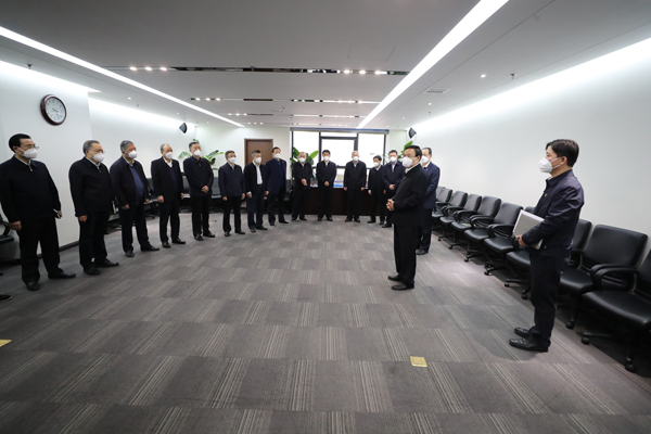張玉卓到中國(guó)國(guó)新調(diào)研  看望慰問(wèn)中央企業(yè)專職外部董事和企業(yè)一線干部職工