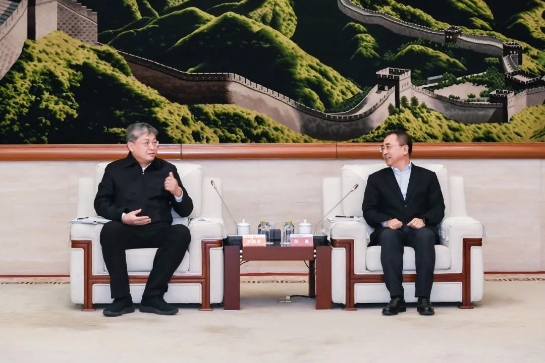 國家能源集團(tuán)黨組書記、董事長劉國躍與中國大唐主要領(lǐng)導(dǎo)會(huì)談