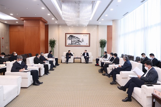 華能集團(tuán)董事長(zhǎng)溫樞剛、總經(jīng)理鄧建玲會(huì)見(jiàn)云南省常務(wù)副省長(zhǎng)劉非、副省長(zhǎng)岳修虎