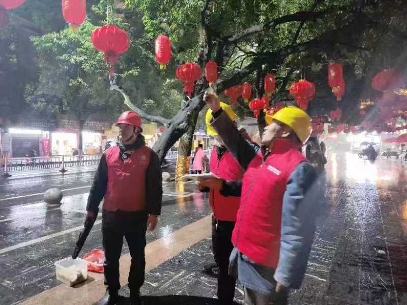 國網(wǎng)道縣供電公司:護(hù)航保供電 亮堂過元宵