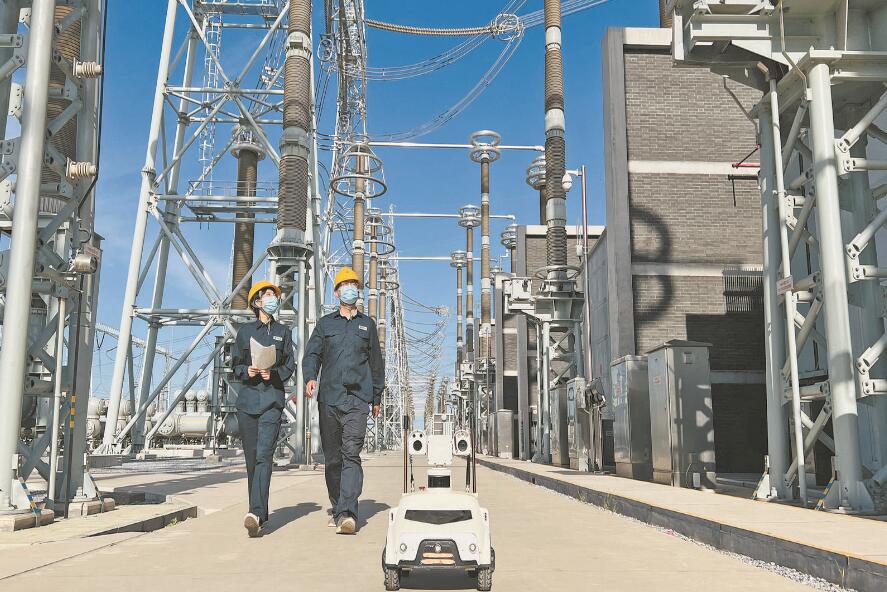 國網河北超高壓公司:電力檢修現(xiàn)場 黨員帶頭攻堅