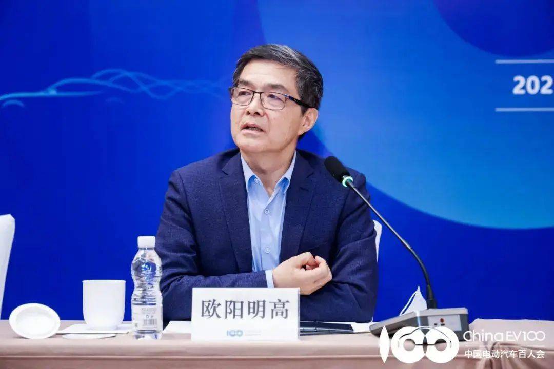 歐陽明高:電動(dòng)重卡市場(chǎng)今年會(huì)井噴