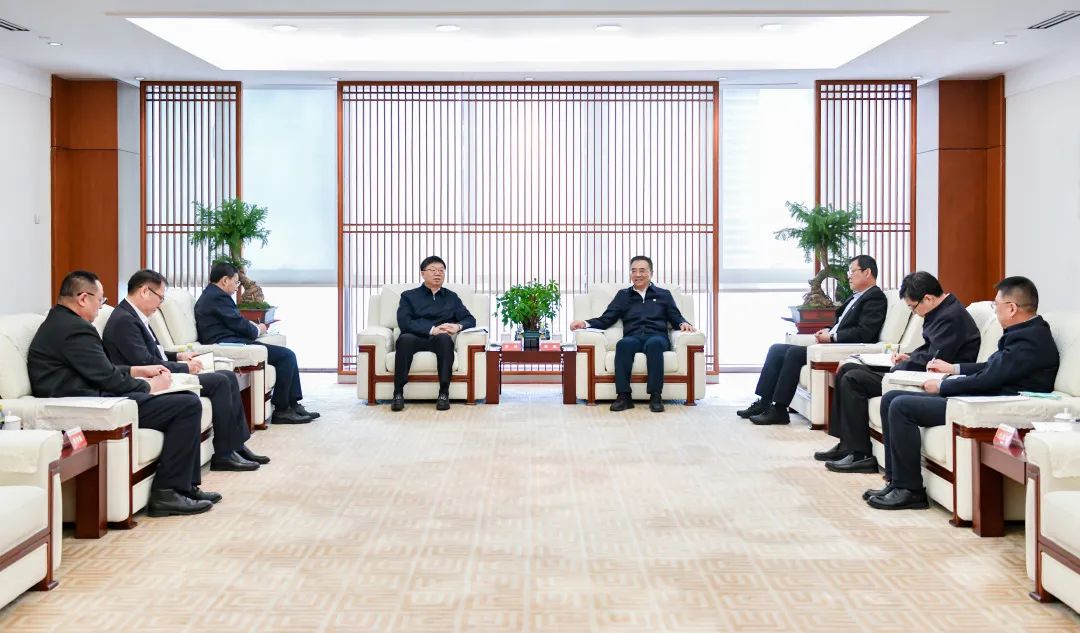 大唐集團有限公司黨組書記、董事長鄒磊會見吉林省委常委、省委秘書長李偉