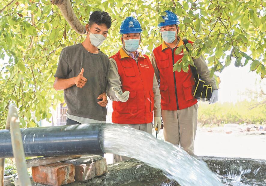 國(guó)網(wǎng)吐魯番供電公司:供電充足又可靠 葡萄產(chǎn)業(yè)再升級(jí)