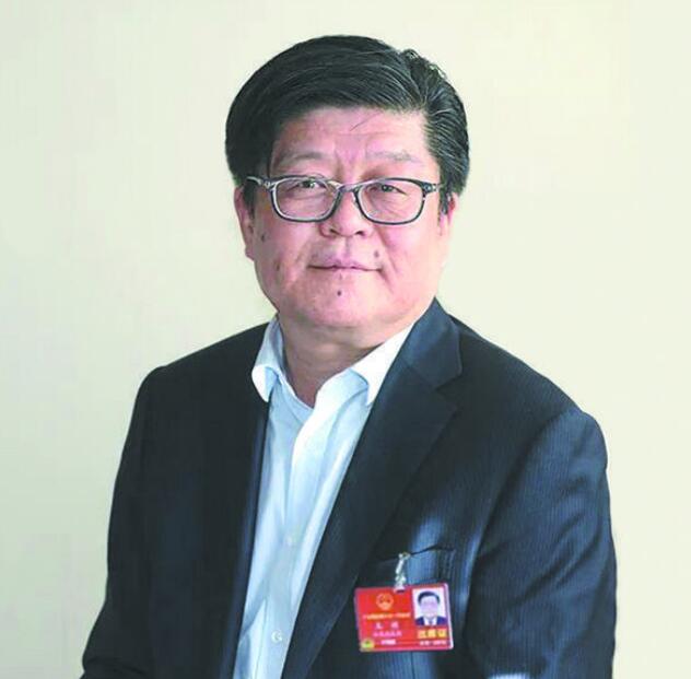 推動(dòng)綠色產(chǎn)業(yè)發(fā)展 助力實(shí)現(xiàn)“雙碳”目標(biāo)——訪全國(guó)人大代表、金晶(集團(tuán))有限公司董事長(zhǎng)王剛