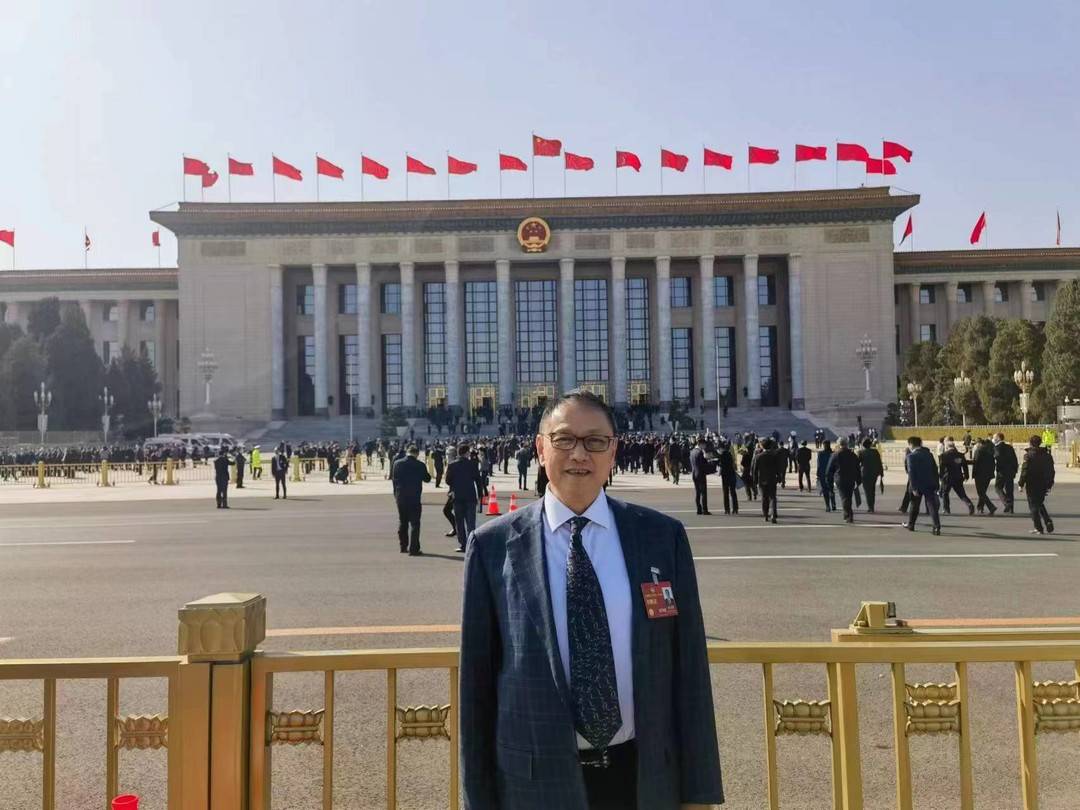 【兩會(huì)好聲音】全國(guó)政協(xié)委員何文輝：推廣新能源汽車換電模式，加速高質(zhì)量發(fā)展